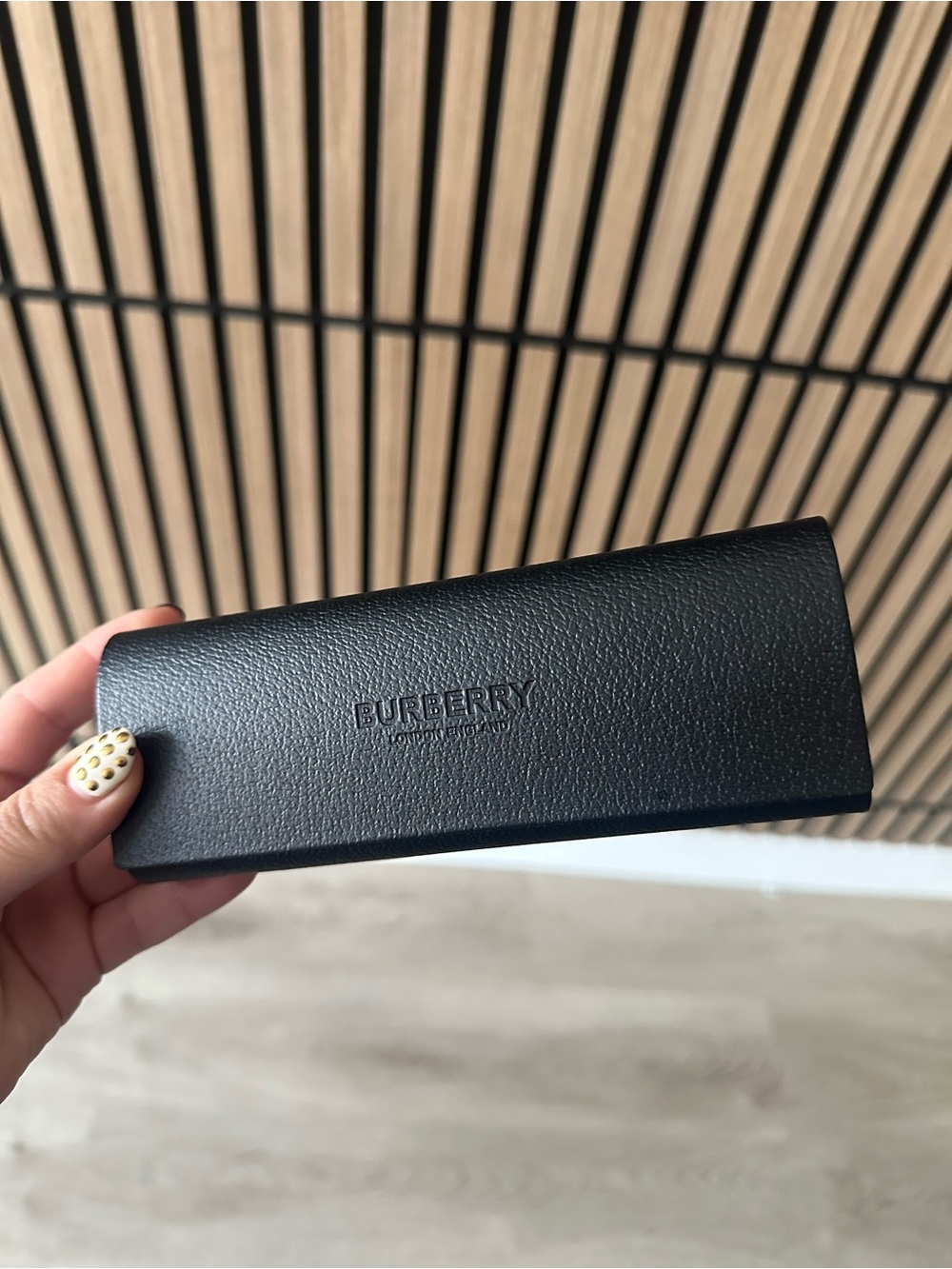 Burberry Cat-Eye Sunglasses with case and box - Picture 6 of 7